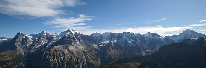 Fototapeta na wymiar Monch i Eiger Junfrau