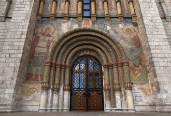entrance into the Cathedral of the Assumption in the Kremlin.