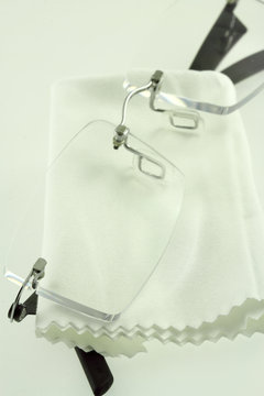 lunettes et chiffonnette