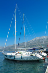 Fototapeta na wymiar Jacht morski w porcie, Korcula, Chorwacja
