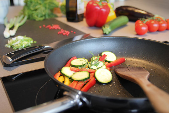 Pfanne mit Gem&uuml;se