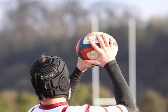 rugby player throw in