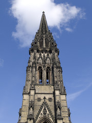 Fototapeta na wymiar Turm der Nicolai Kirche in Hamburg