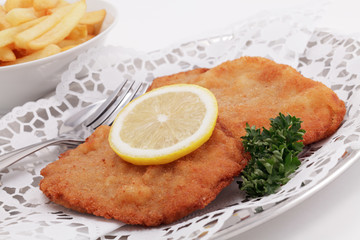 Wiener Schnitzel mit Pommes frites