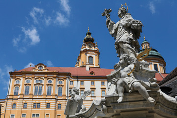 Fototapeta na wymiar Stift Melk, famous Benedictine monastery in baroque style