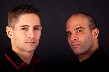 deux hommes