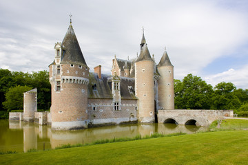 Fototapeta na wymiar Chateau du Moulin, Lassay-sur-Croisne, Centre, France