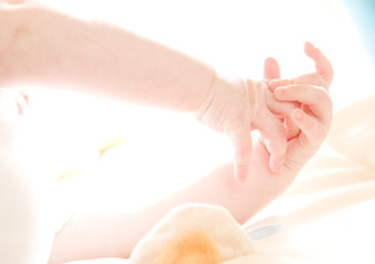 Obraz na płótnie Canvas baby's hands