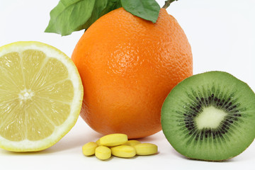 früchte mit vitamintabletten