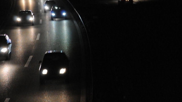 Autobahn bei Nacht