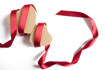 cuori legati da nastro © Roberto Serratore