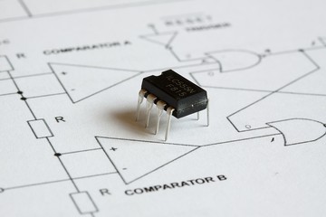 Integrierter Schaltkreis (Timer) mit Schaltplan