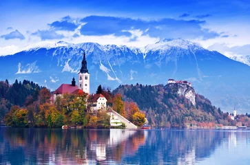 Papier Peint photo Photo du jour Bled avec lac, île, Slovénie, Europe