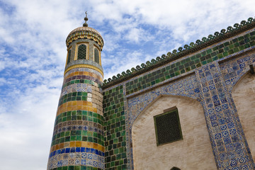 xinjiang: islamic minaret in kashgar