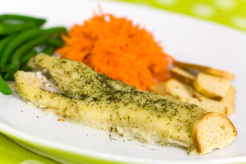 Fisch mit Grünen Stangenbohnen
