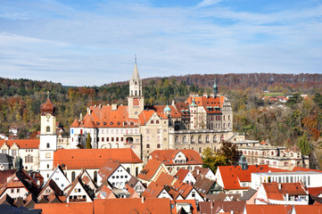 Fototapeta na wymiar Sigmaringen - zamek i kościół parafialny