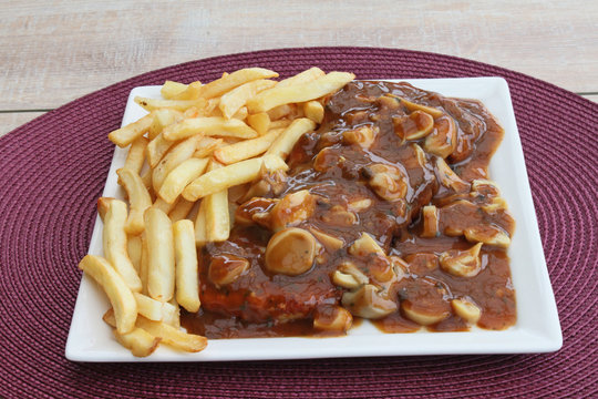 J&auml;gerschnitzel mit Pommes Frites