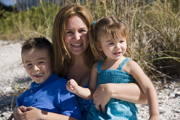 Fototapeta premium mom and us at the beach