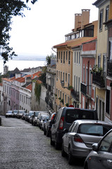Fototapeta na wymiar Rue de l'Alfama à Lisbonne, Portugal