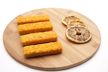 Fischstäbchen mit Zitrone