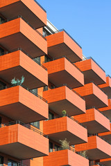 Mietshaus mit Balkonen