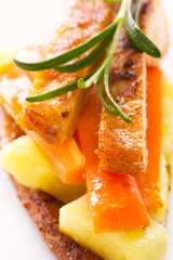 Fried chicken with vegetables