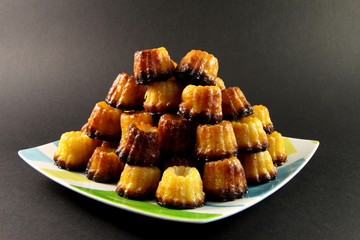 mini canelés de bordeaux