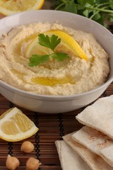 hummus and pitta bread