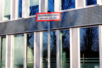 Schild Feuerwehrzufahrt 