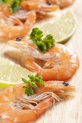 Shrimps with parsley and lemon