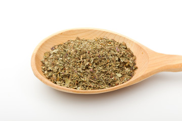 Crushed dried basil