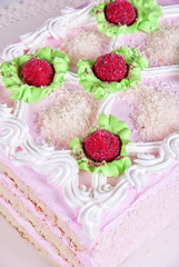 cream strawberry cake
