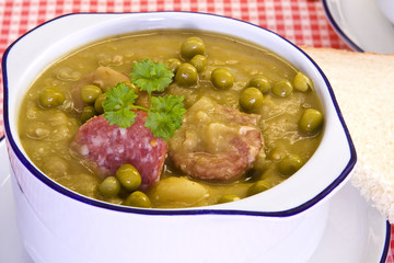 Erbsensuppe