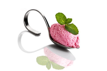 strawberry or raspberry mousse