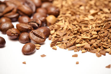 soluble coffee and coffee beans