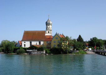Fototapeta na wymiar Church on the Lake Constance