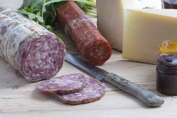 Salame e formaggi