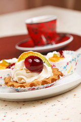 fruit cake with coffee
