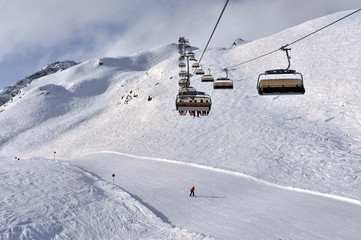 Fototapeta na wymiar Wyciąg narciarski
