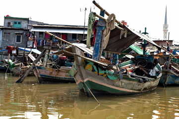 Fototapeta na wymiar Slum w Dżakarcie