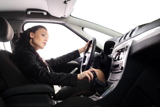 businesswoman drive the car