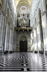 Amiens gothic cathedral labyrinth © Fulcanelli