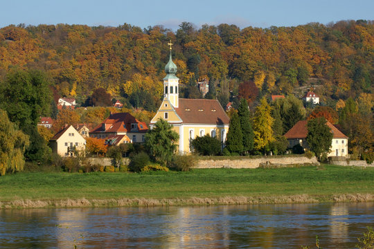 maria am wasser