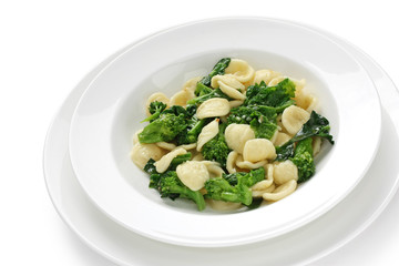 orecchiette con le cime di rapa , italian food