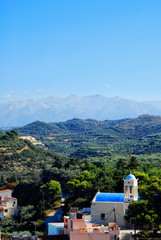 Fototapeta na wymiar white and blue church on crete