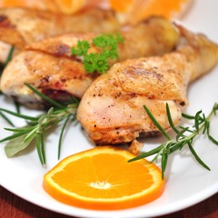 Geflügel mit Rosmarin und Orange