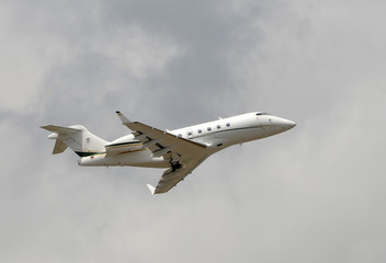 Business jet airplane