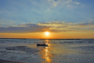 Obraz premium Sunrise at Adriano sand beach near Ravenna Italy