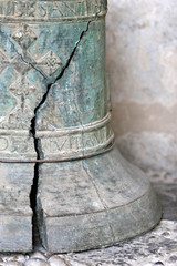 Cracked Bell