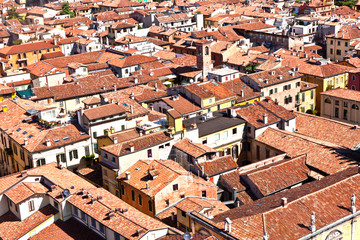 Fototapeta na wymiar Panorama pięknego włoskiego miasta Werona